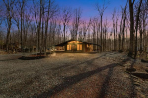 Nostalgic & Cozy Cabin- Steps to Pines Lake! Pet Friendly! cabin